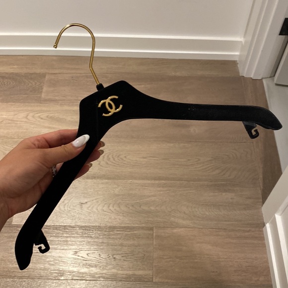 Authentic Chanel hanger velour velvet version plastic black gold logo emblem - Picture 3 of 16